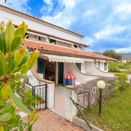 Babyaccommodation Stay In Family II Pietra Ligure Exterior foto