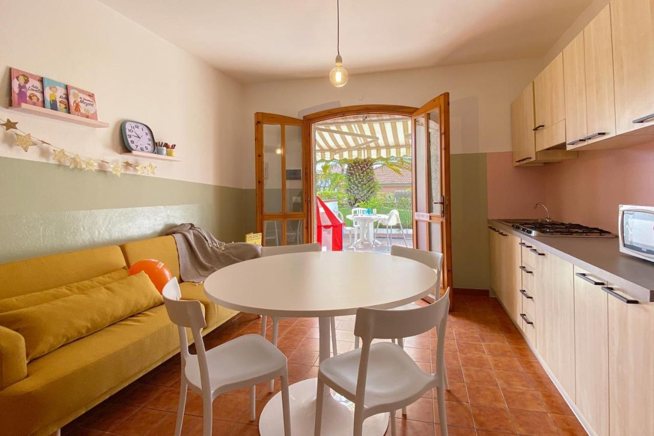 Babyaccommodation Stay In Family II Pietra Ligure Exterior foto