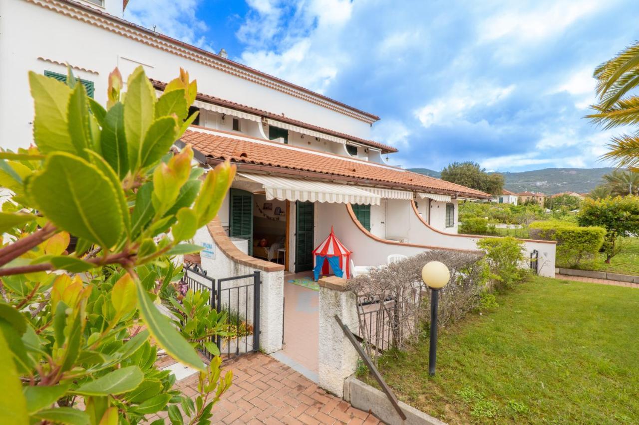 Babyaccommodation Stay In Family II Pietra Ligure Exterior foto