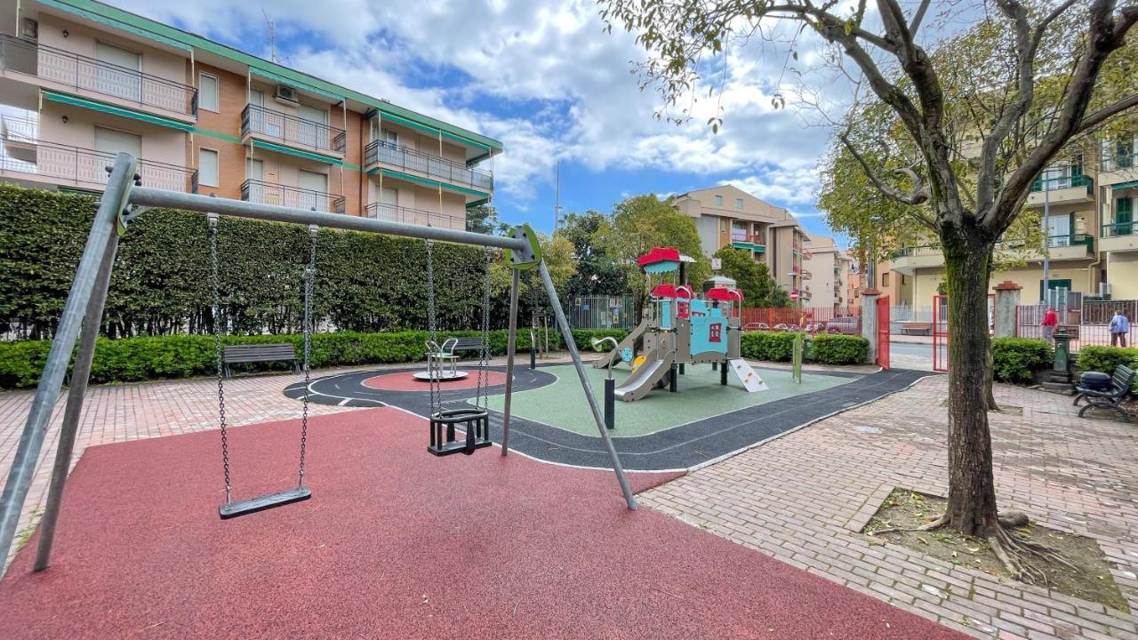 Babyaccommodation Stay In Family II Pietra Ligure Exterior foto
