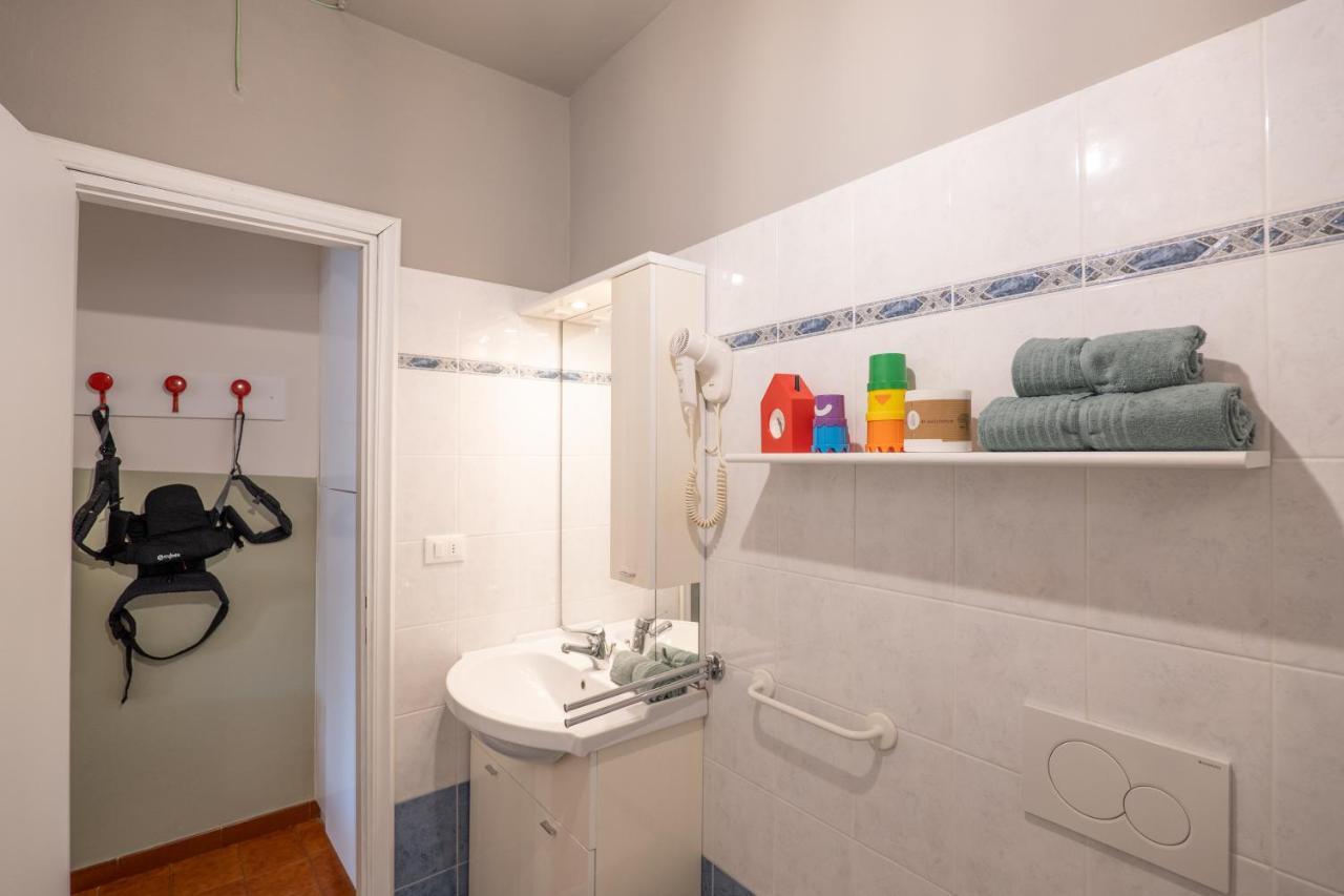 Babyaccommodation Stay In Family II Pietra Ligure Exterior foto