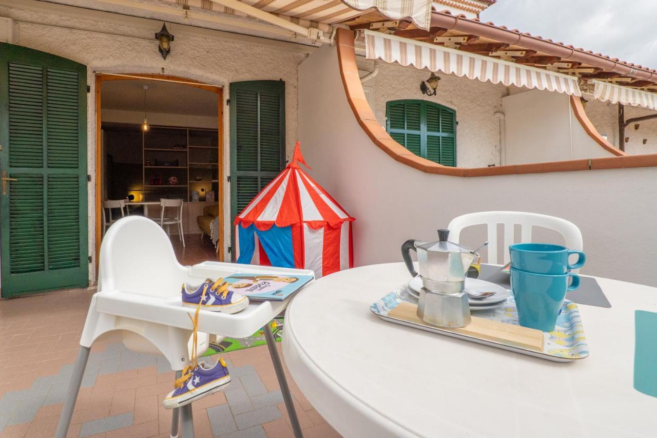 Babyaccommodation Stay In Family II Pietra Ligure Exterior foto